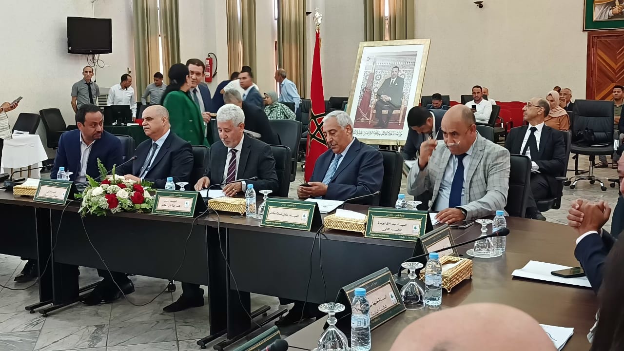 ضمنها إحداث كلية طب الاسنان بمكناس   المصادقة على 39 اثفاقية شراكة وعقد برنامج  في دورة يوليوز لمجلس جهة فاس مكناس