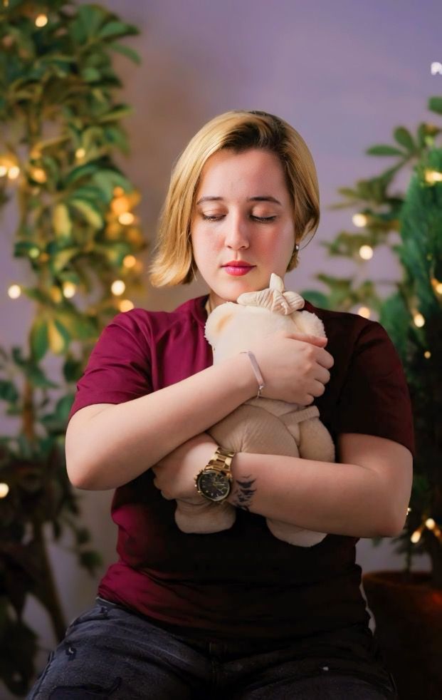 الفنانة الكبيرة المتالقة سامية دالي يوسف تستعرض اغنيتها الجديدة الفنانة الكبيرة المتالقة سامية دالي يوسف تستعرض اغنيتها الجديدة