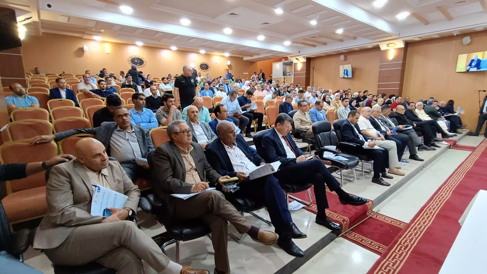 الدعوة لتجويد الإجراءات القانونية وتعزيزها بما يسهل المحاكمة العادلة خلال  يوم دراسي نظمته هيئة المحامين بمكناس