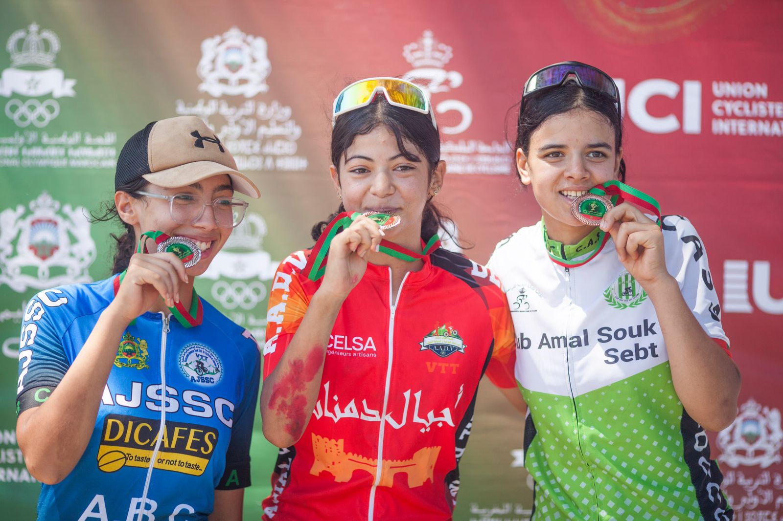 الدراجة الجبلية : دار الضمانة كانت في الموعد. مشاركة مكثفة ونجاح باهر لمنافسات كأس العرش. الدراجة الجبلية : دار الضمانة كانت في الموعد. مشاركة مكثفة ونجاح باهر لمنافسات كأس العرش.