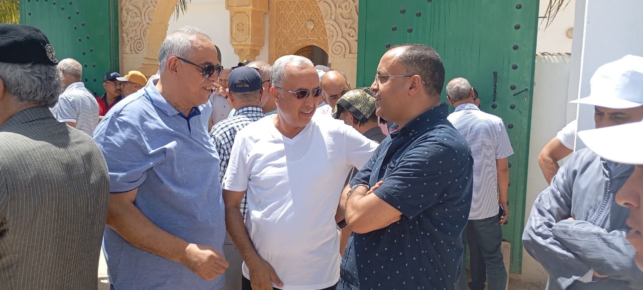 بحضور رئيسي مجلسي النواب والمستشارين   العاصمة الإسماعيلية تودع الحاج محمد القندوسي  الى متواه الأخير