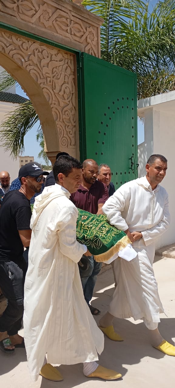 بحضور رئيسي مجلسي النواب والمستشارين   العاصمة الإسماعيلية تودع الحاج محمد القندوسي  الى متواه الأخير