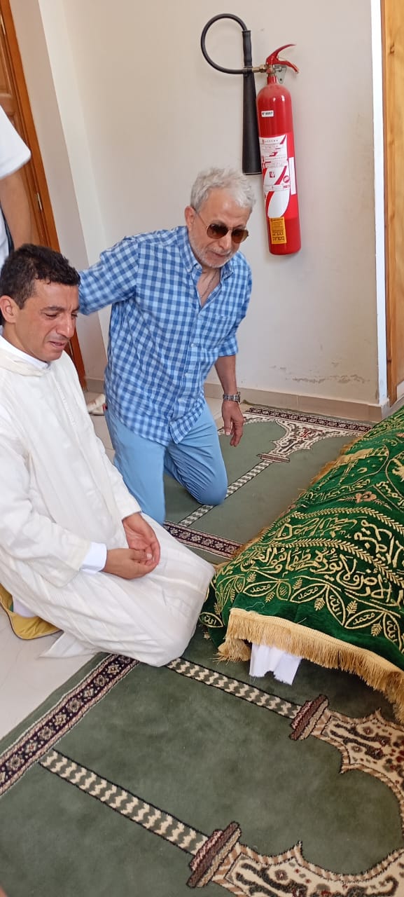 بحضور رئيسي مجلسي النواب والمستشارين   العاصمة الإسماعيلية تودع الحاج محمد القندوسي  الى متواه الأخير