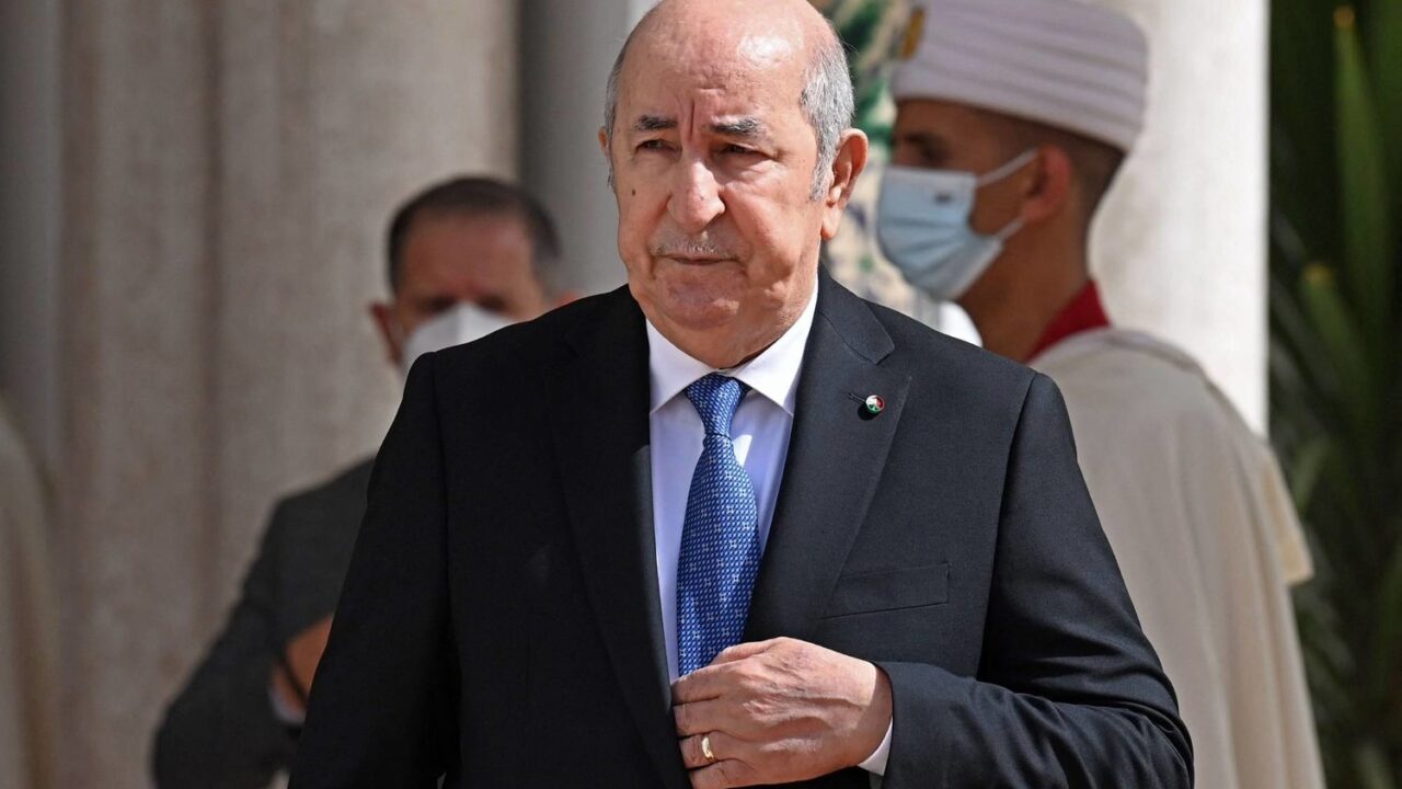 بسبب تصريحات تبون الغبية.. ورطة الإعلام الجزائري ومحاولات فاشلة لتلميع صورة العسكر 