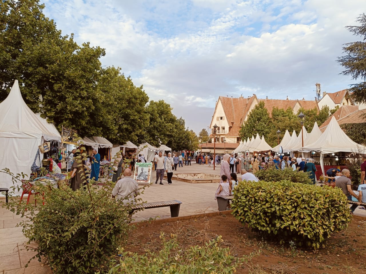 معرض الاقتصاد الاجتماعي التضامني يواكب بفعالية فقرات مهرجان إفران الدولي.