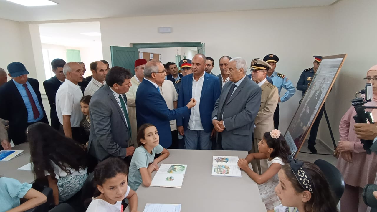 استفادة 15 جماعة من حافلات النقل المدرسي وتدشين مركزين لتفتح الشباب بعمالة مكناس