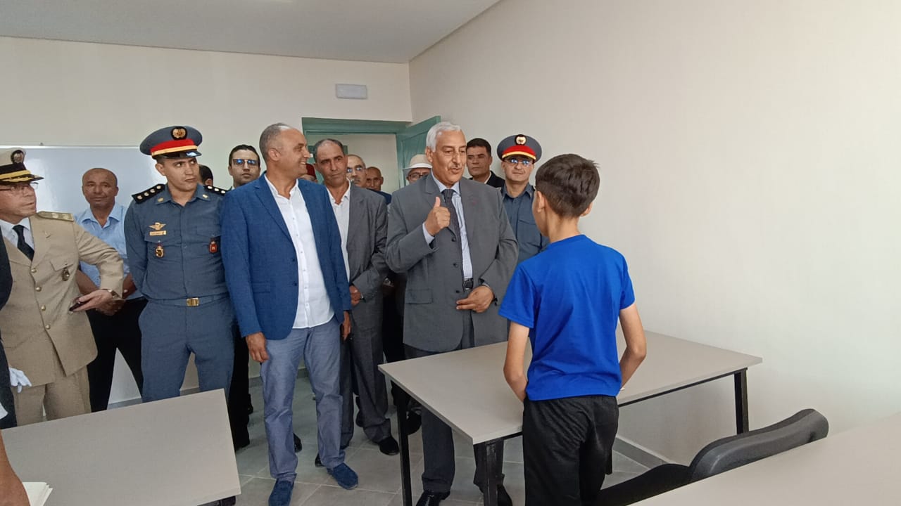 استفادة 15 جماعة من حافلات النقل المدرسي وتدشين مركزين لتفتح الشباب بعمالة مكناس