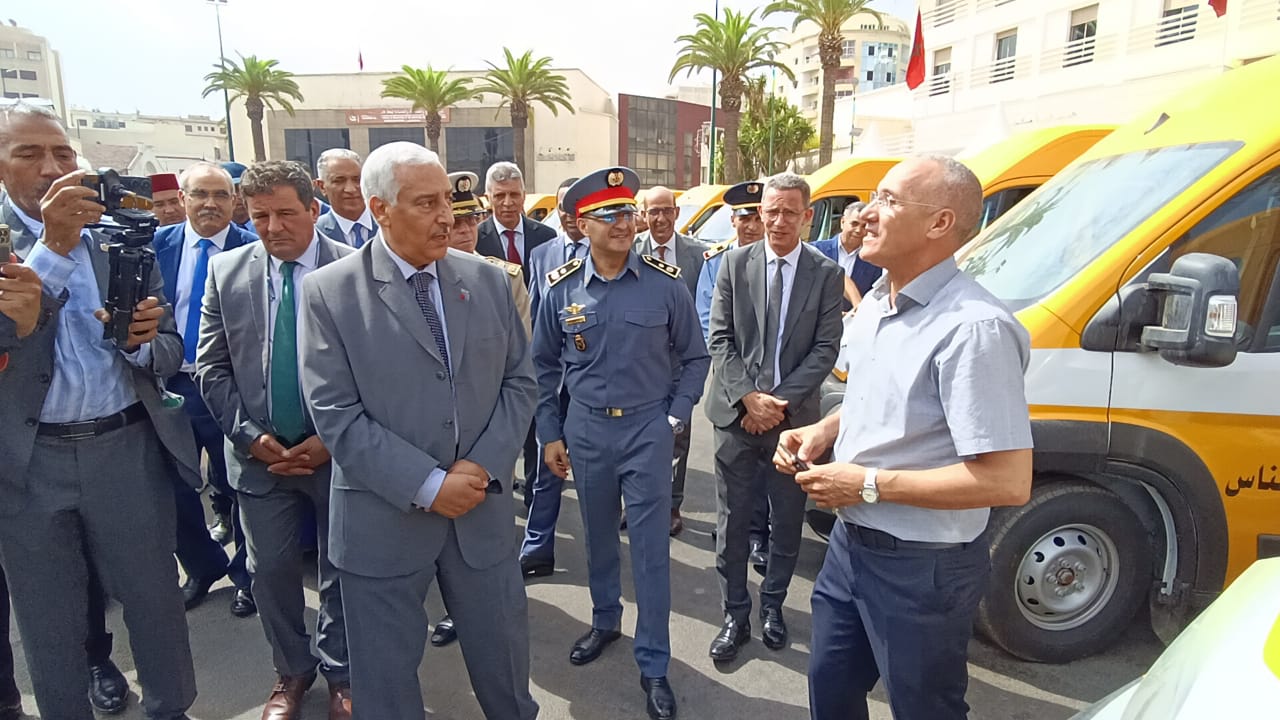 استفادة 15 جماعة من حافلات النقل المدرسي وتدشين مركزين لتفتح الشباب بعمالة مكناس