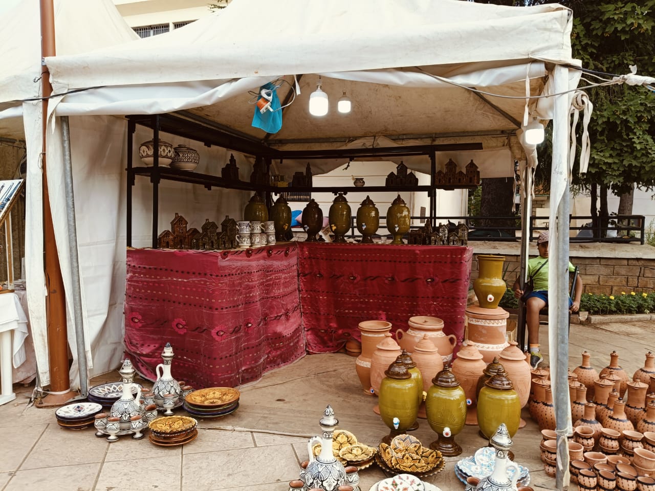 معرض الاقتصاد الاجتماعي التضامني يواكب بفعالية فقرات مهرجان إفران الدولي. معرض الاقتصاد الاجتماعي التضامني يواكب بفعالية فقرات مهرجان إفران الدولي.