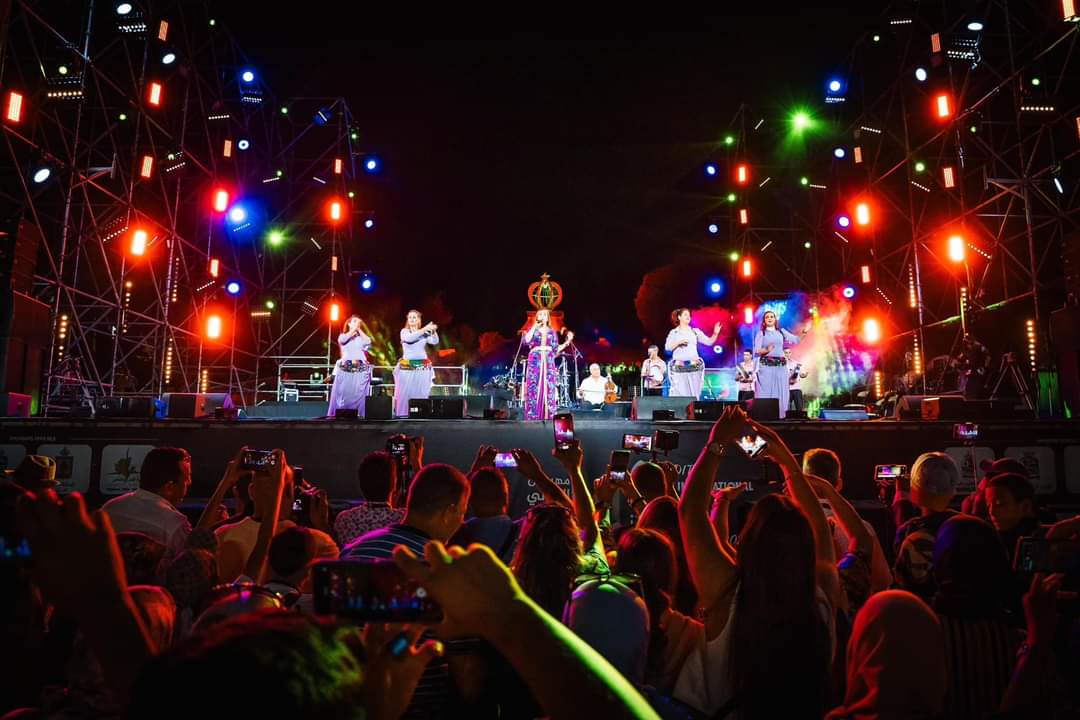 النسخة السادسة من مهرجان إفران الدولي: تكرم البطل الأولمبي سفيان البقالي النسخة السادسة من مهرجان إفران الدولي: تكرم البطل الأولمبي سفيان البقالي