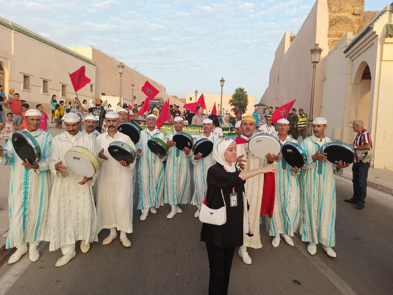 فيدرالية التضامن الجمعوي والتنموي بمكناس و جمعيات المجتمع المدني تحتفي بذكرى ثورة الملك والشعب و عيد الشباب المجيد.