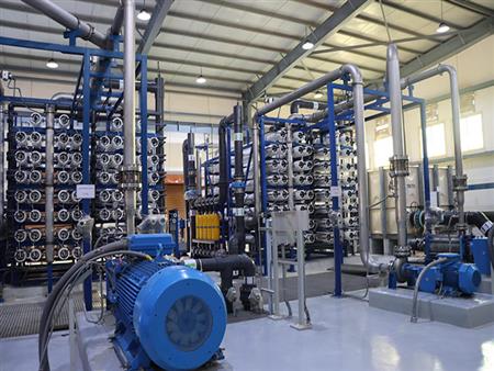محطة تحلية مياه البحر بآسفي: تغطية احتياجات المدينة من الماء الشروب بنسبة 100 في المائة
