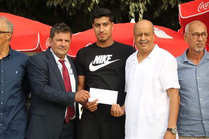 المكتب المديري لجمعية النادي الرياضي المكناسي للسباحة ينظم حفلا تكريميا بمناسبة الاحتفال بعيد العرش المجيد المكتب المديري لجمعية النادي الرياضي المكناسي للسباحة ينظم حفلا تكريميا بمناسبة الاحتفال بعيد العرش المجيد