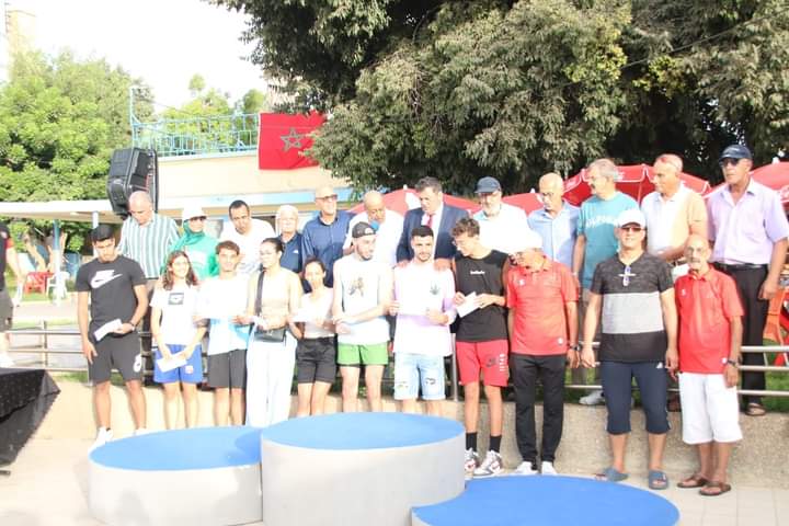 المكتب المديري لجمعية النادي الرياضي المكناسي للسباحة ينظم حفلا تكريميا بمناسبة الاحتفال بعيد العرش المجيد 