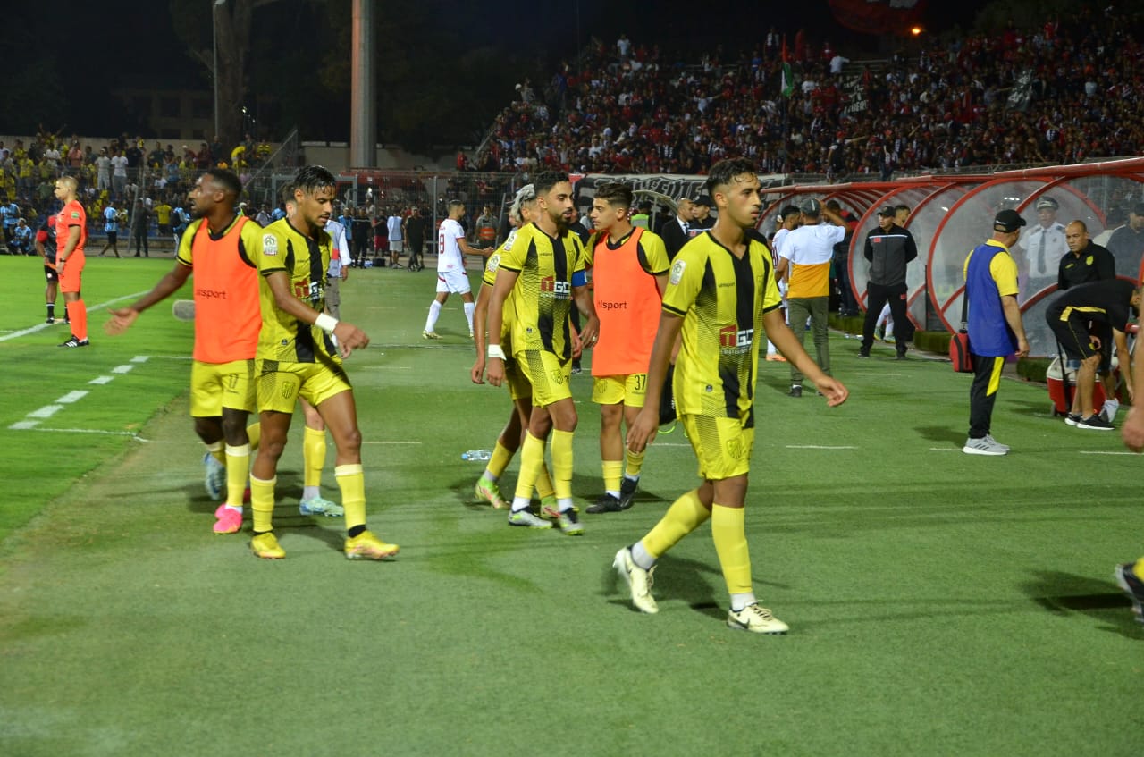 المغرب الفاسي يطيح بالوداد المغربح الفاسي يطيح بالوداد