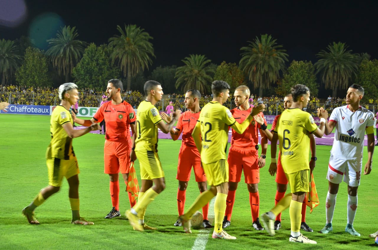 المغرب الفاسي يطيح بالوداد المغربح الفاسي يطيح بالوداد