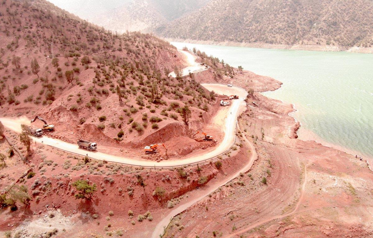 إقليم الحوز.. عملية إزالة الأنقاض وصلت إلى مراحلها النهائية رغم التضاريس الوعرة