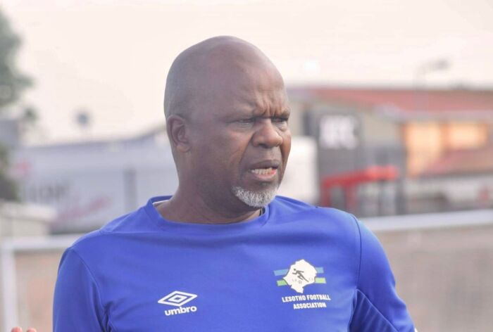 مدرب ليسوتو يشيد بأداء فريقه ويهنئ أسود الاطلس على الفوز