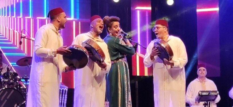 نجمة الأغنية الشعبية زينة الداودية تلهب حماس الجمهور نجمة الأغنية الشعبية زينة الداودية تلهب حماس الجمهور