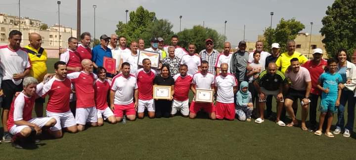 جمعية المدينة للصحافة والإعلام وجمعية النجوم لتكوين الشباب تنظمان حفل تكريم للمحتفى به حميد لزعر الملقب ب ولد لالى عائشة