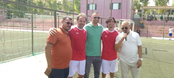 جمعية المدينة للصحافة والإعلام وجمعية النجوم لتكوين الشباب تنظمان حفل تكريم للمحتفى به حميد لزعر الملقب ب ولد لالى عائشة