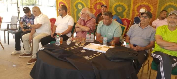 جمعية المدينة للصحافة والإعلام وجمعية النجوم لتكوين الشباب تنظمان حفل تكريم للمحتفى به حميد لزعر الملقب ب ولد لالى عائشة