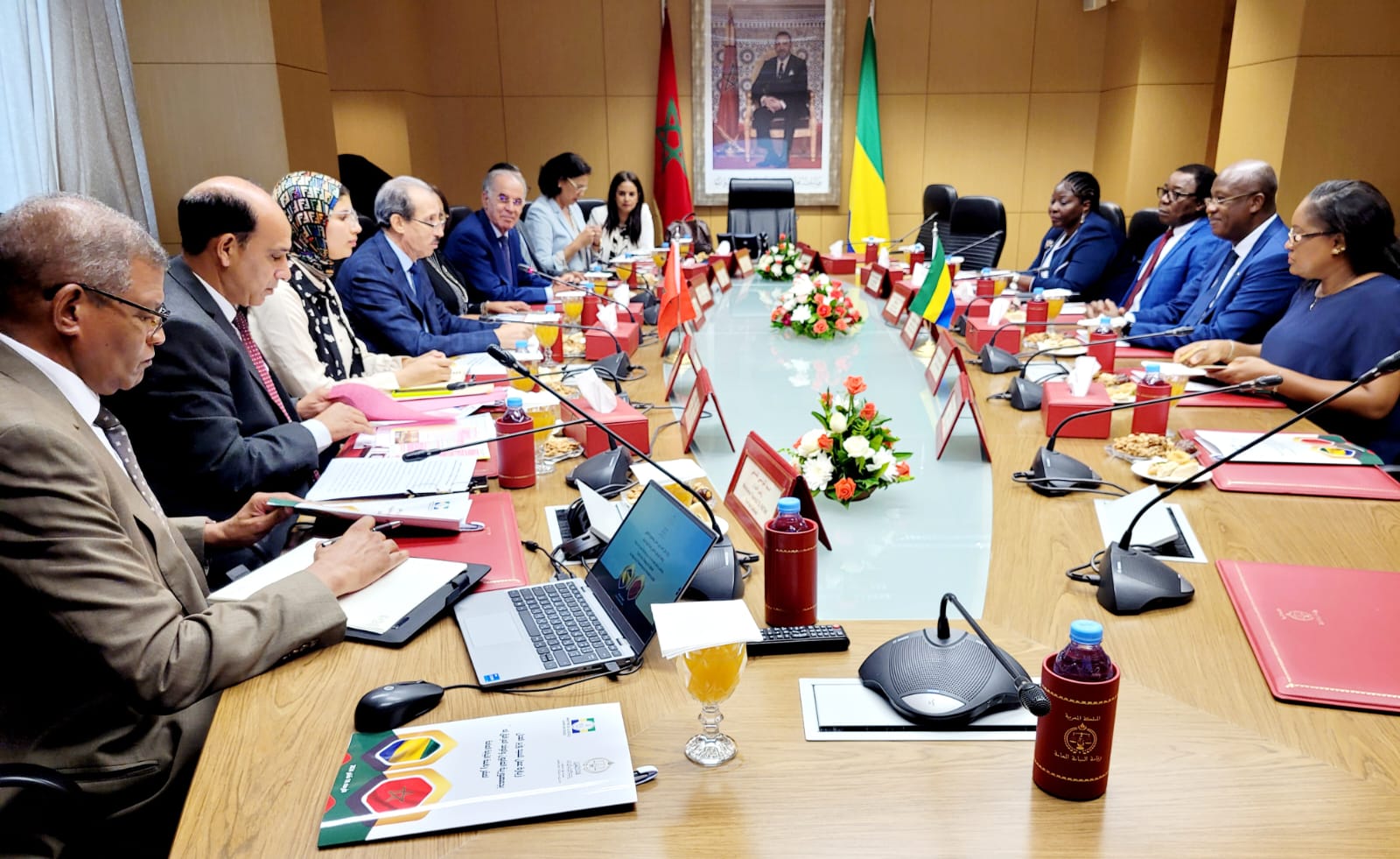 السيد الداكي يستقبل السيد وزير العدل بالغابون السيد الداكي يستقبل السيد وزير العدل بالغابون