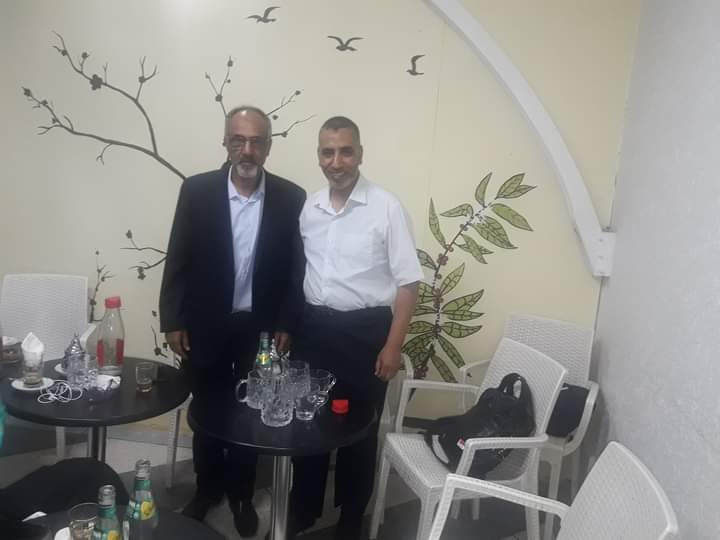 الاستاذ الجليل محمد الامامي يشكر ويقدر الشاعر سي ادريس الزاردي الاستاذ الجليل محمد الامامي يشكر ويقدر الشاعر سي ادريس الزاردي