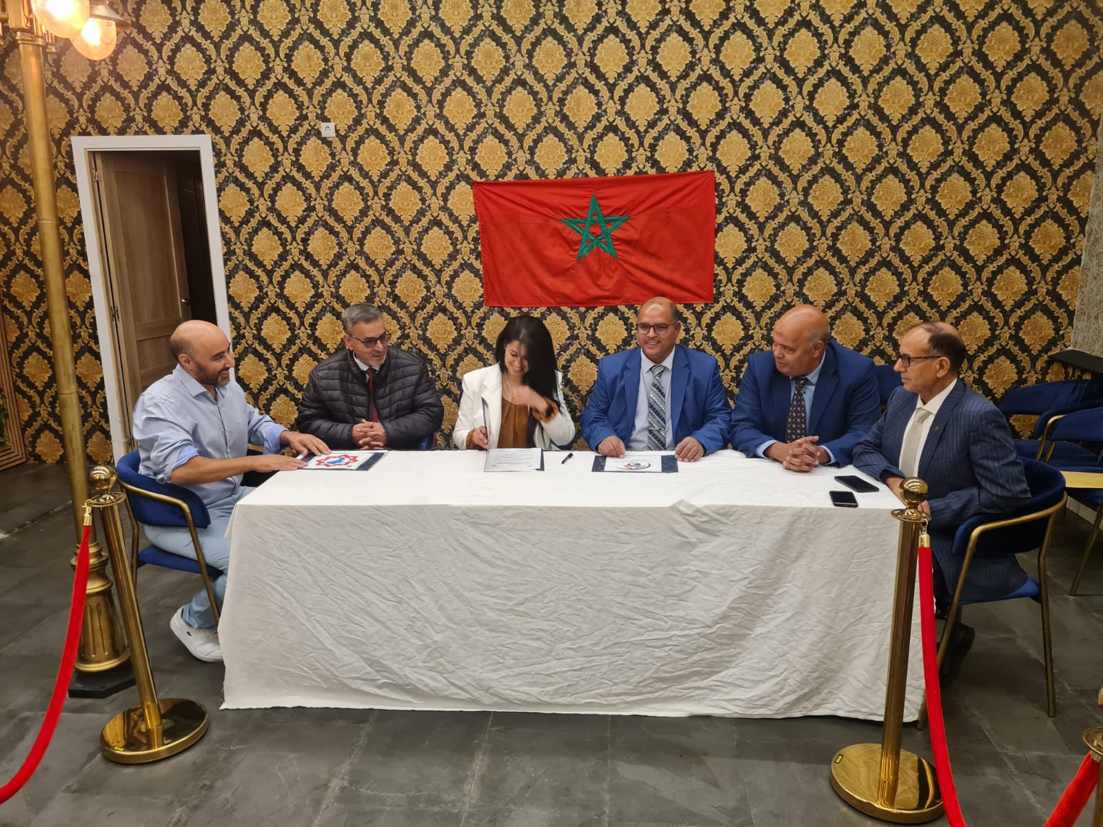 مدريد: توقيع اتفاقية شراكة بين المنتدى المغربي الإفريقي للتعاون الدولي بمكناس وجمعية أبناء العرائش بالمهجر بمدريد إسبانيا. ومن بين بنودها خلق ملتقيات للإنشاد الصوفي والقراءات والسماع.