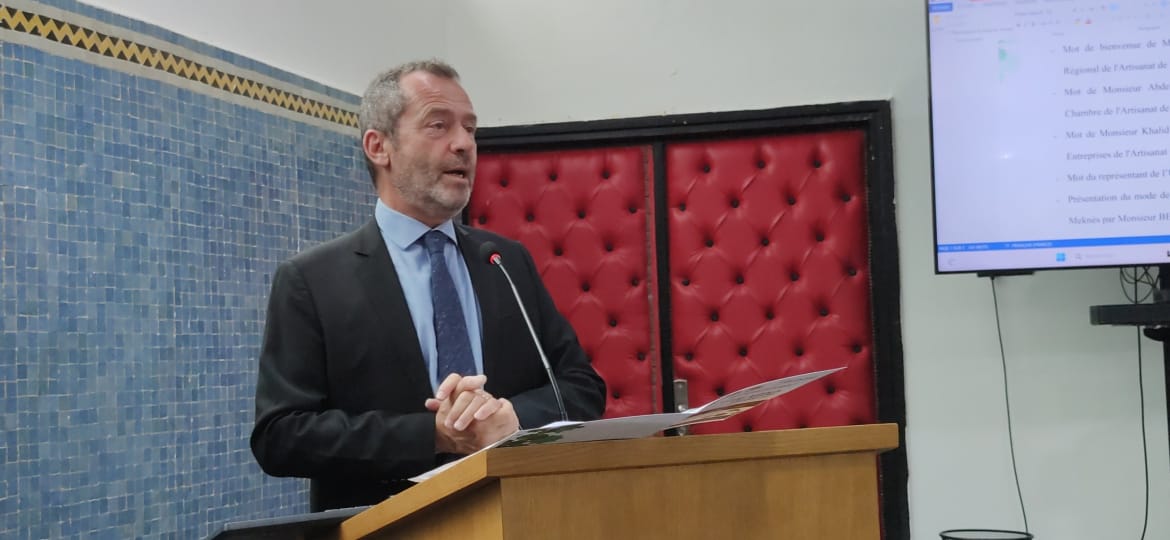 إنطلاق التكوين في فن الخزف المكناسي تحث شعار  