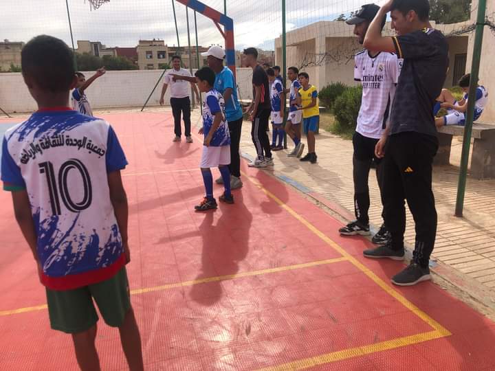 فروع مكناس للمنظمة المغربية للطفولة والشباب تنظم دوري المنظمة المغربية في كرة القدم بالملعب السوسيو رياضي بويسلان. فروع مكناس للمنظمة المغربية للطفولة والشباب تنظم دوري المنظمة المغربية في كرة القدم بالملعب السوسيو رياضي بويسلان.