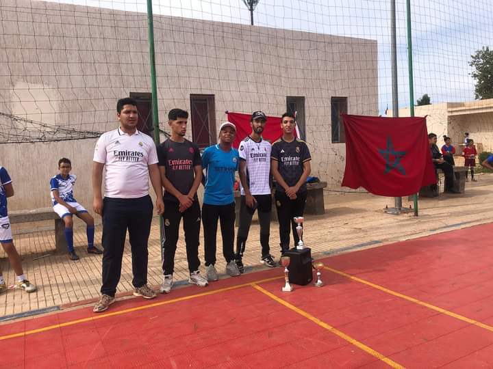 فروع مكناس للمنظمة المغربية للطفولة والشباب تنظم دوري المنظمة المغربية في كرة القدم بالملعب السوسيو رياضي بويسلان. فروع مكناس للمنظمة المغربية للطفولة والشباب تنظم دوري المنظمة المغربية في كرة القدم بالملعب السوسيو رياضي بويسلان.