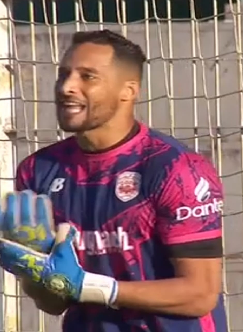 الكوديم ينتصر في الديربي بلا جمهور على المغرب الفاسي بحصة 2-0. الكوديم ينتصر في الديربي بلا جمهور على المغرب الفاسي بحصة 2-0.