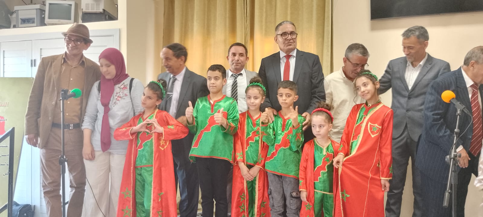 فيدرالية جمعيات أباء وأمهات وأولياء التلاميذ بمكناس بتنسيق مع ثانوية الرياض الإعدادية تنظم حفلا تربويا بمناسبة اليوم الوطني لجمعيات أباء و أمهات و أولياء التلاميذ.