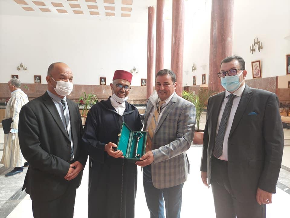 مجلس جماعة مكناس يصوت لفائدة طلب إقالة الرئيس جواد بحاجي وتسخينات وتدافع قوي نحو ملئ الكرسي الفارغ مجلس جماعة مكناس يصوت لفائدة طلب إقالة الرئيس جواد بحاجي وتسخينات وتدافع قوي نحو ملئ الكرسي الفارغ