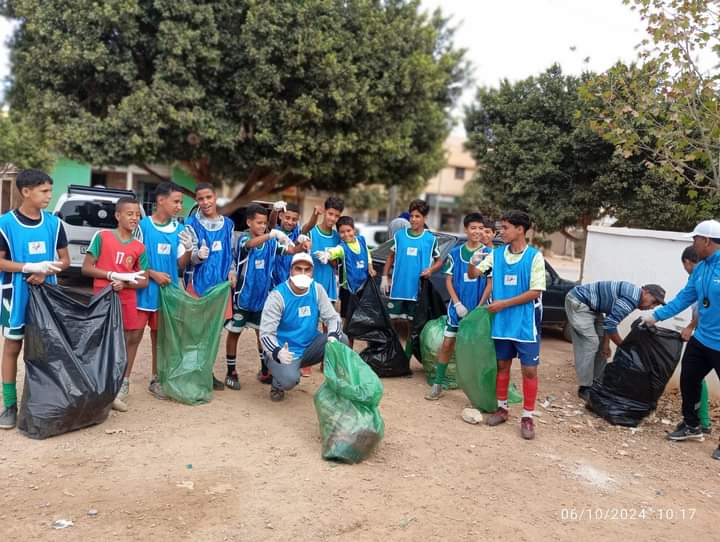 حملة النظافة بمشاركة فعاليات المجتمع المدني والمنظمة المغربية للطفولة والشباب حملة النظافة بمشاركة فعاليات المجتمع المدني والمنظمة المغربية للطفولة والشباب