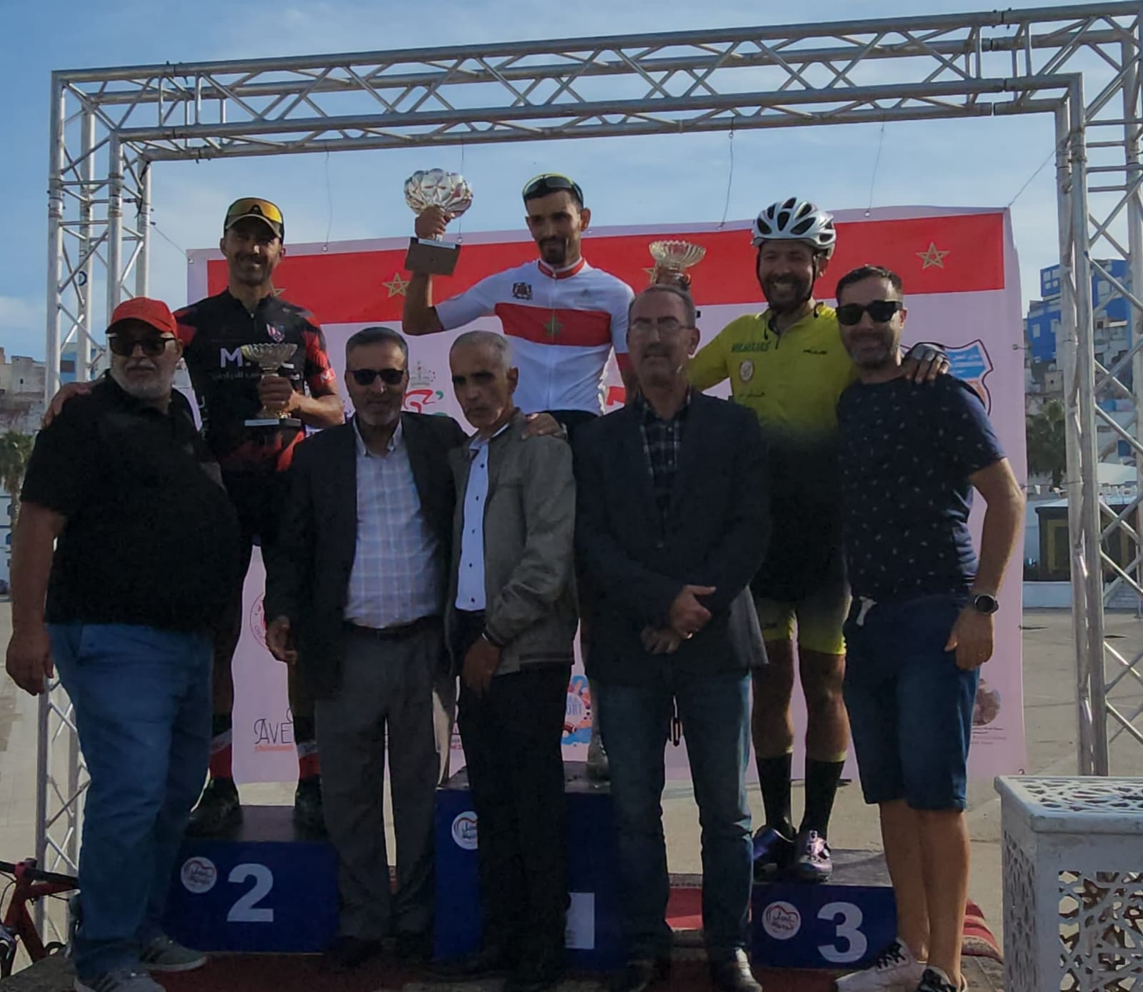 نادي الجيل الجديد  لسباق الدراجات يشارك في سباق الدراجات تحت اشراف الجامعة الملكية المغربية وعصبة جهة طنجة تطوان الحسيمة لسباق الدراجات