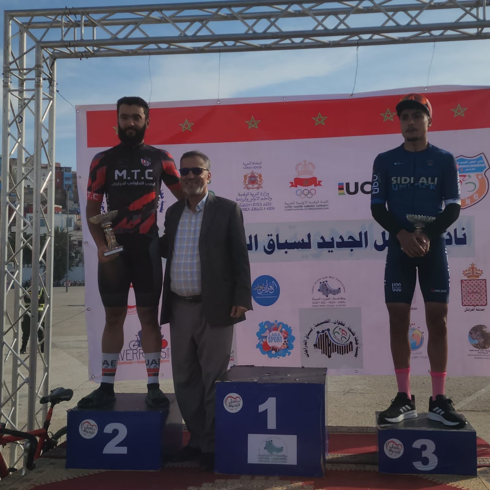 نادي الجيل الجديد  لسباق الدراجات يشارك في سباق الدراجات تحت اشراف الجامعة الملكية المغربية وعصبة جهة طنجة تطوان الحسيمة لسباق الدراجات