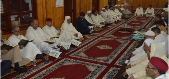 الكاتب العام لعمالة مكناس يترأس حفلا دينيا إحياء الذكرى الـ 26 لوفاة المغفور له جلالة الحسن الثاني قدس الله روحه الكاتب العام لعمالة مكناس يترأس حفلا دينيا إحياء الذكرى الـ 26 لوفاة المغفور له جلالة الحسن الثاني قدس الله روحه