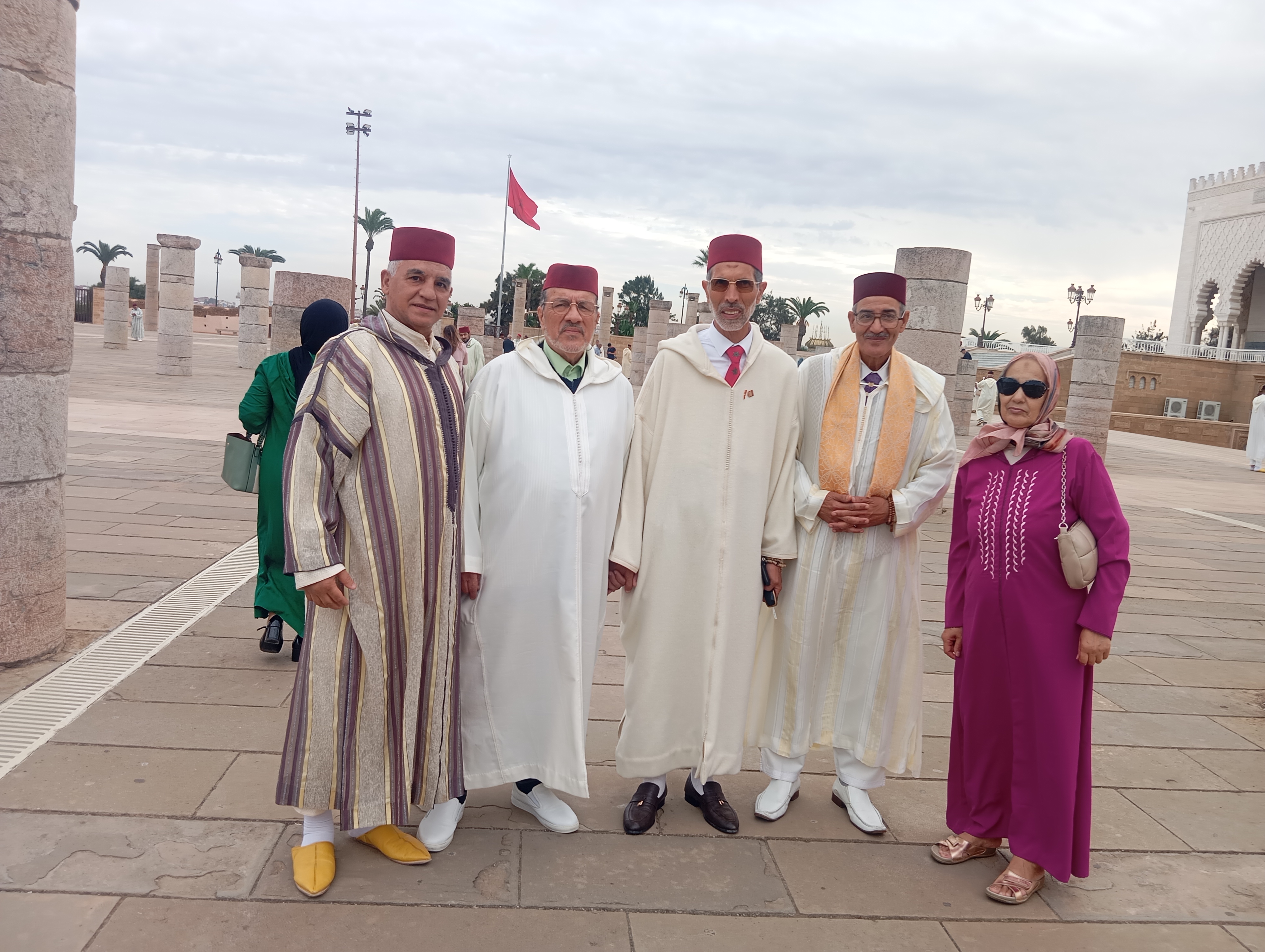 تخليدا للذكرى ال 26 لوفاة الحسن الثاني.. وفد من الهيئة الوطنية لمغاربة العالم يزور ضريح محمد الخامس تخليدا للذكرى ال 26 لوفاة الحسن الثاني.. وفد من الهيئة الوطنية لمغاربة العالم يزور ضريح محمد الخامس