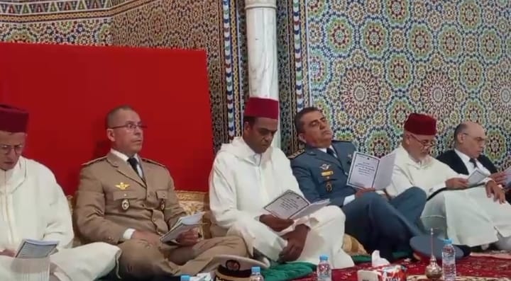 الكاتب العام لعمالة مكناس يترأس حفلا دينيا إحياء الذكرى الـ 26 لوفاة المغفور له جلالة الحسن الثاني قدس الله روحه الكاتب العام لعمالة مكناس يترأس حفلا دينيا إحياء الذكرى الـ 26 لوفاة المغفور له جلالة الحسن الثاني قدس الله روحه