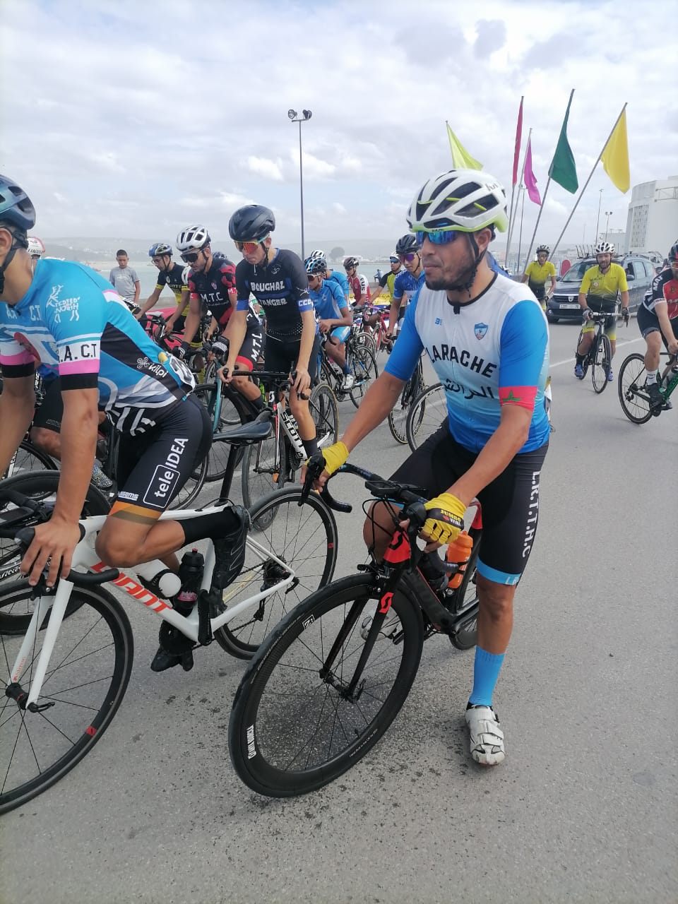 نادي الجيل الجديد  لسباق الدراجات يشارك في سباق الدراجات تحت اشراف الجامعة الملكية المغربية وعصبة جهة طنجة تطوان الحسيمة لسباق الدراجات