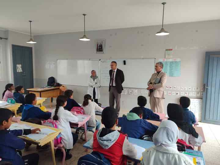 مديرية مكناس:  تتبع ومواكبة سير الدراسة بالمؤسسات التعليمية من طرف السيد المدير الاقليمي.