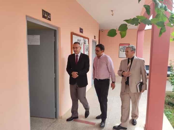 مديرية مكناس:  تتبع ومواكبة سير الدراسة بالمؤسسات التعليمية من طرف السيد المدير الاقليمي.