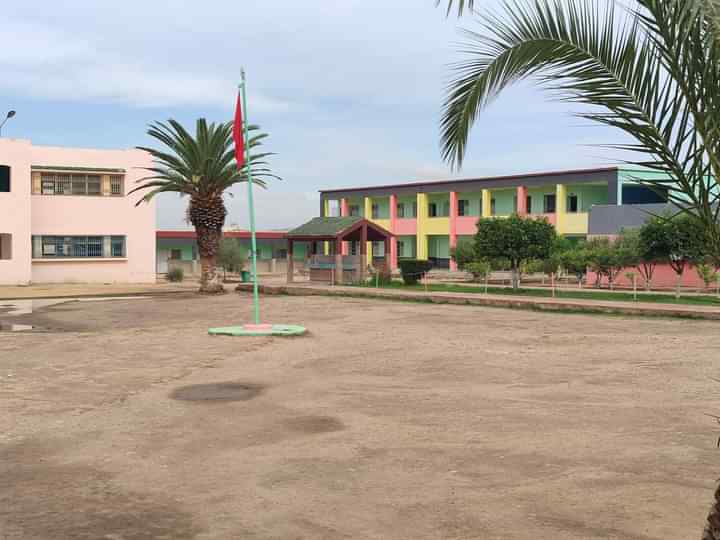 مديرية مكناس:  تتبع ومواكبة سير الدراسة بالمؤسسات التعليمية من طرف السيد المدير الاقليمي.