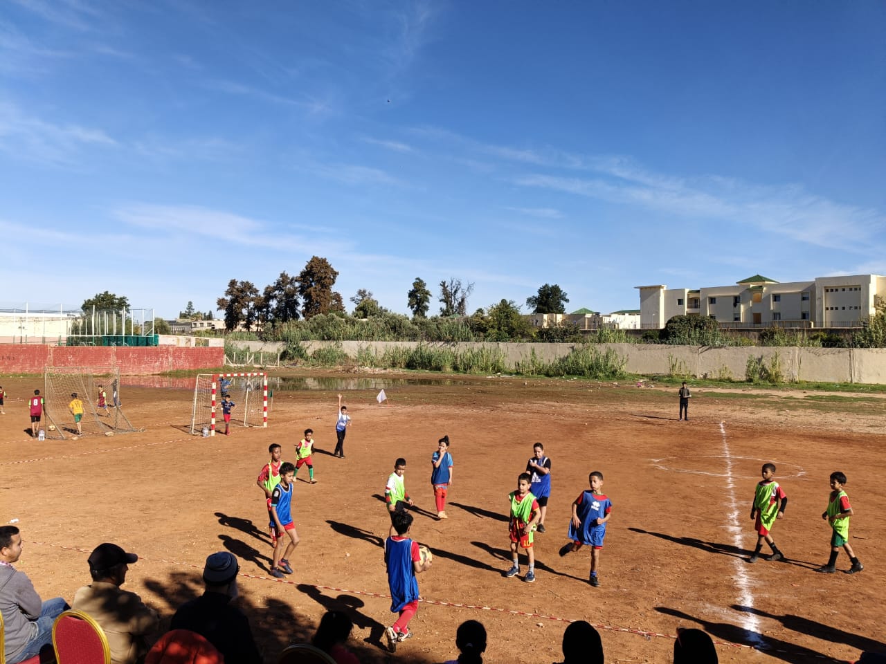 جمعية رجاء الإسماعيلية للتنمية تنظم دوريا في رياضة كرة القدم بحي الزيتون. جمعية رجاء الإسماعيلية للتنمية تنظم دوريا في رياضة كرة القدم بحي الزيتون.