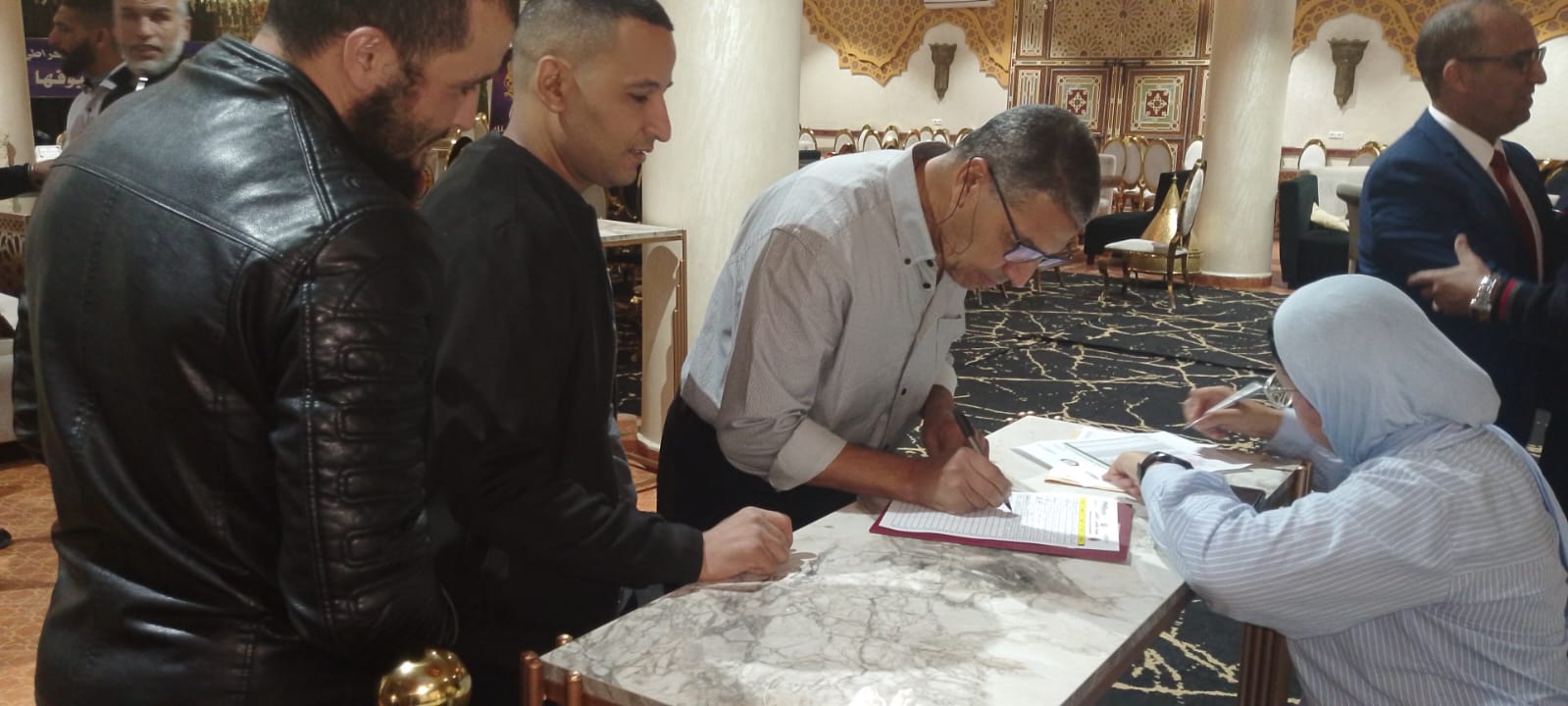 عصبة مكناس الاطلس للكراطي والاساليب المشتركة: تعقد جمعها العام العادي السنوي والغير العادي بقصر السعادة بمكناس. عصبة مكناس الاطلس للكراطي والاساليب المشتركة: تعقد جمعها العام العادي السنوي والغير العادي بقصر السعادة بمكناس.