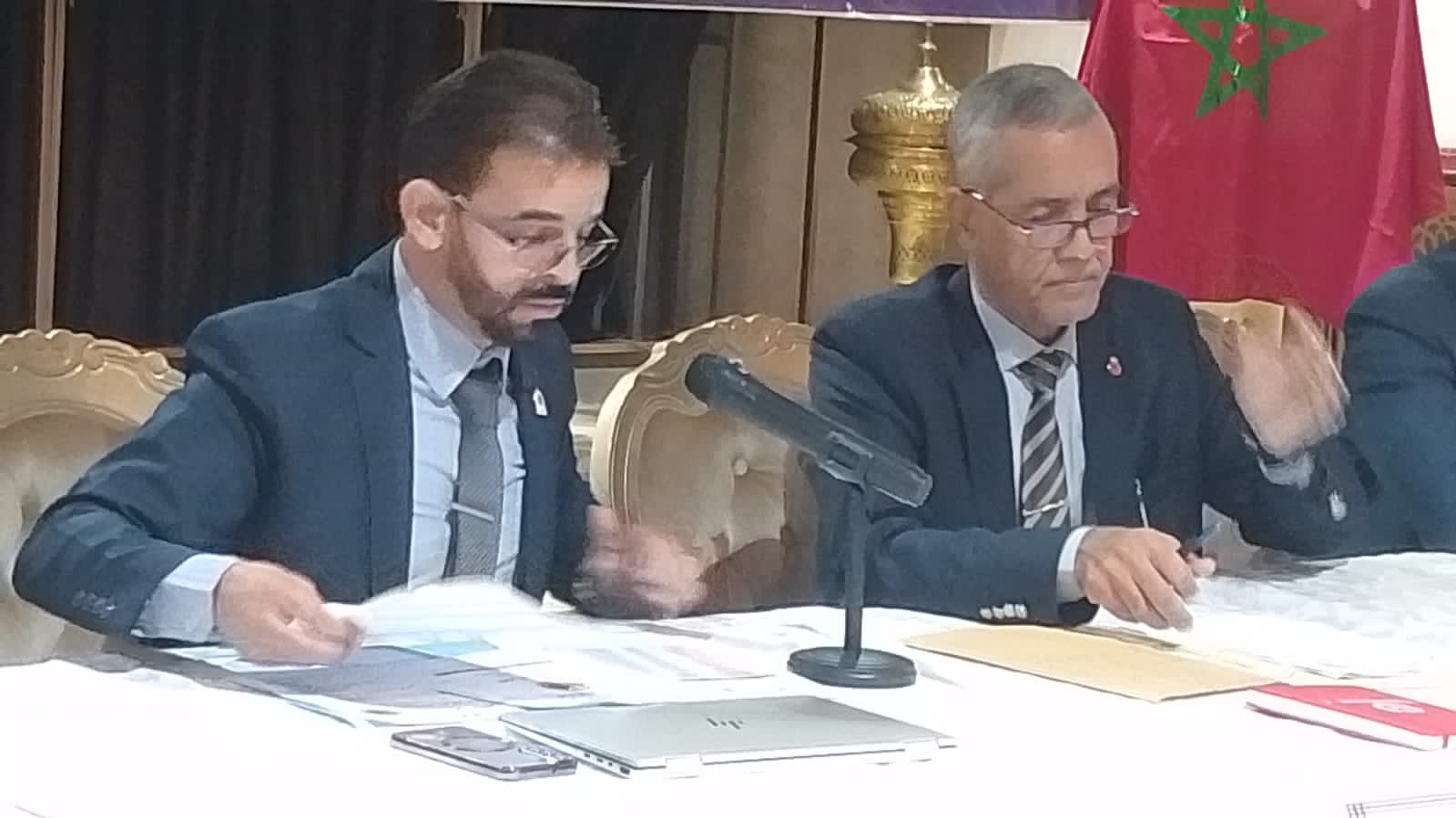 عصبة مكناس الاطلس للكراطي والاساليب المشتركة: تعقد جمعها العام العادي السنوي والغير العادي بقصر السعادة بمكناس. عصبة مكناس الاطلس للكراطي والاساليب المشتركة: تعقد جمعها العام العادي السنوي والغير العادي بقصر السعادة بمكناس.