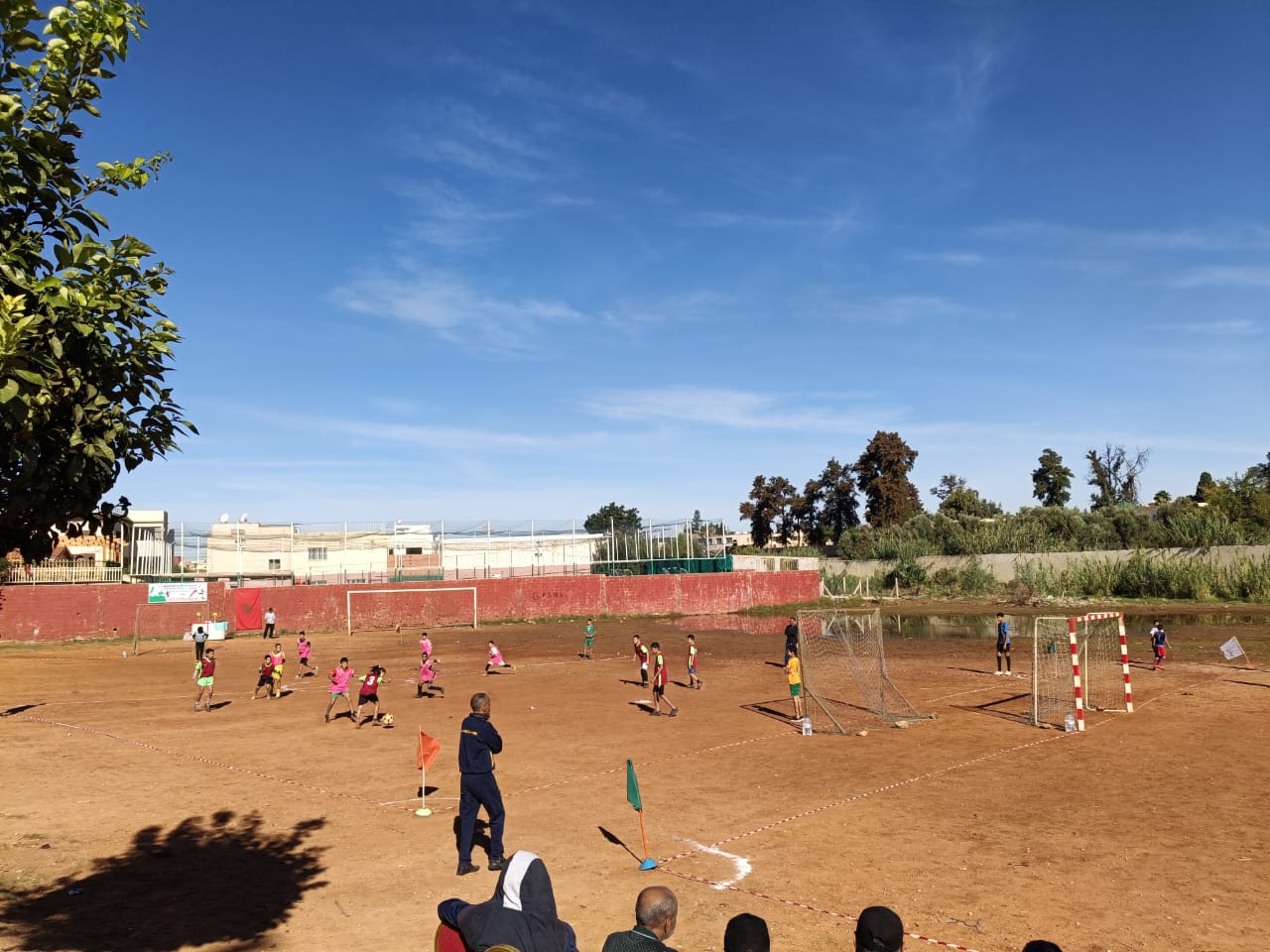 جمعية رجاء الإسماعيلية للتنمية تنظم دوريا في رياضة كرة القدم بحي الزيتون. جمعية رجاء الإسماعيلية للتنمية تنظم دوريا في رياضة كرة القدم بحي الزيتون.