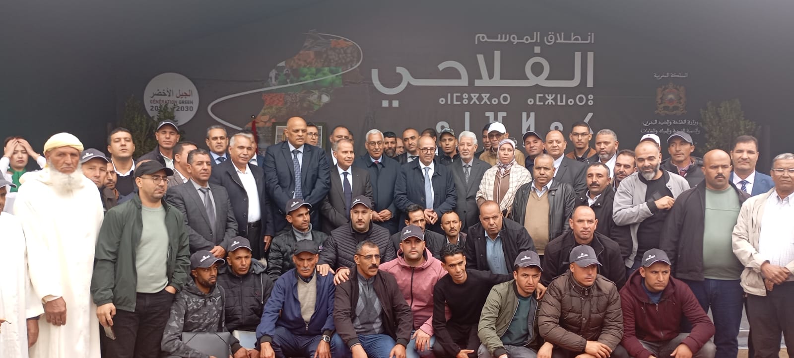 في أول نشاط رسمي  له ، وبإجراءات  تحفيزية ،أحمد البواري  وزير الفلاحة والصيد البحري والتنمية القروية والمياه والغابات  يعطي انطلاقة الموسم الفلاحي من مكناس